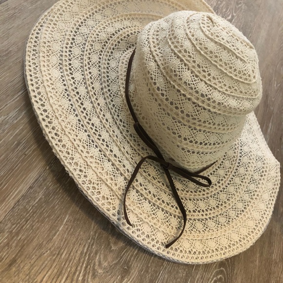 Summer Hat - Picture 2 of 3
